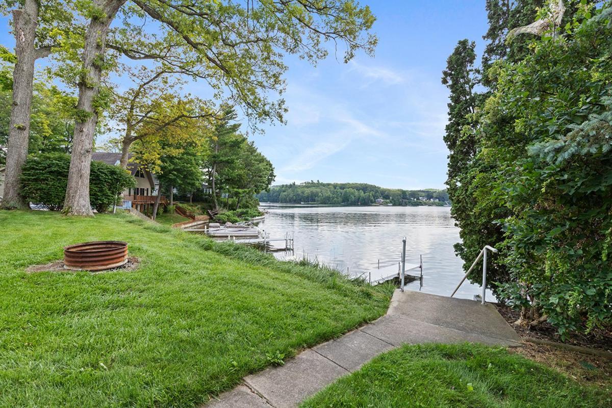 Lakeside Getaway With Dock, Firepit, Grill Newaygo エクステリア 写真