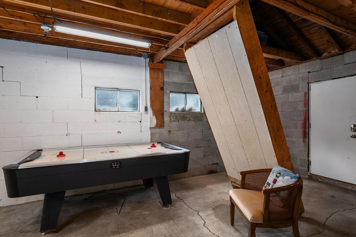 Lakeside Getaway With Dock, Firepit, Grill Newaygo エクステリア 写真